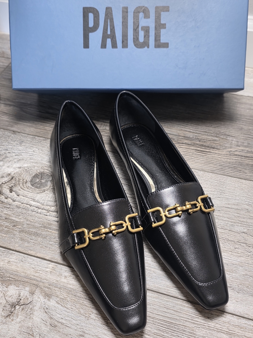 PAIGE Women's Wade Pointed Toe Metal Link Bar Leather Flats Sz 9 *NWB